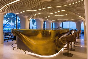 Isla Brown Corinthia Resort & Spa, Curio Collection Hilton