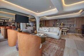 Isla Brown Corinthia Resort & Spa, Curio Collection Hilton