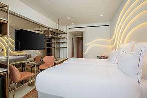 Isla Brown Corinthia Resort & Spa, Curio Collection Hilton