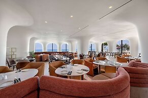 Isla Brown Corinthia Resort & Spa, Curio Collection Hilton