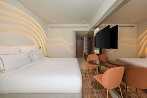 Isla Brown Corinthia Resort & Spa, Curio Collection Hilton