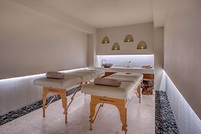 Isla Brown Corinthia Resort & Spa, Curio Collection Hilton