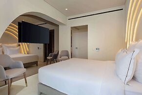 Isla Brown Corinthia Resort & Spa, Curio Collection Hilton