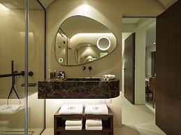 Isla Brown Corinthia Resort & Spa, Curio Collection Hilton