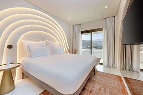 Isla Brown Corinthia Resort & Spa, Curio Collection Hilton