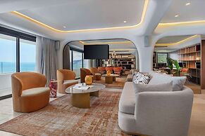 Isla Brown Corinthia Resort & Spa, Curio Collection Hilton