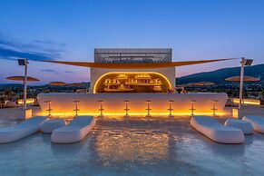 Isla Brown Corinthia Resort & Spa, Curio Collection Hilton