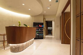 Isla Brown Corinthia Resort & Spa, Curio Collection Hilton