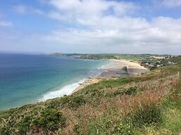 2 Bedroom Chalet - Praa Sands, Cornwall