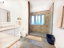 Laru Beya Palmetto Bay