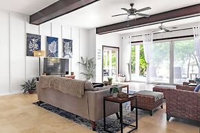 Laru Beya Palmetto Bay