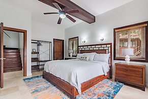 Laru Beya Palmetto Bay