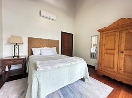 Laru Beya Palmetto Bay