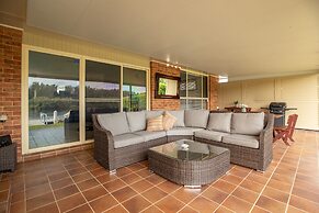 A Waterfront on Palmway