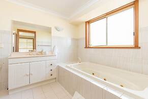 A Waterfront on Palmway