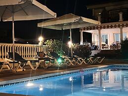 B&B Villa Maria Guest Rooms - San Roque Golf - Sotogrande