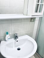 4 Bed Rooms Luxury Apartment Near Colosseum