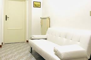 4 Bed-sleeps 8-central Rome-5 Min to Colosseum