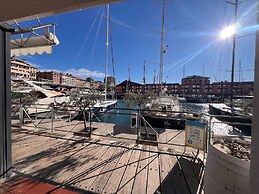 Dock of the Bay Genova