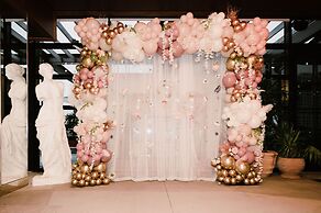 Virgin Hotels New Orleans