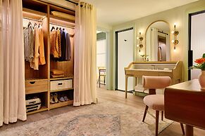 Virgin Hotels New Orleans