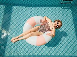 Virgin Hotels New Orleans