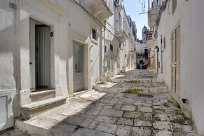 Mirror House Lovely Apartment