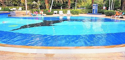 Sea View 4th Floor 1 bed Condo at View Talay 2