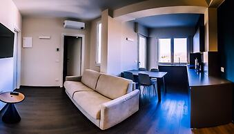 Venice Terminal Apartments & Suites