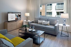 Art House Hotel and Suites