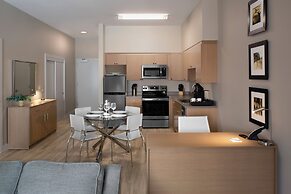 Art House Hotel and Suites