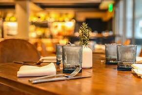 Kimpton Shorebreak Fort Lauderdale Beach Resort by IHG