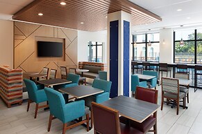 HOLIDAY INN EXPRESS & SUITES GULF BREEZE - PENSACOLA AREA by IHG