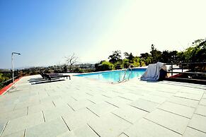 The Sky Imperial Jungle Camp Resort