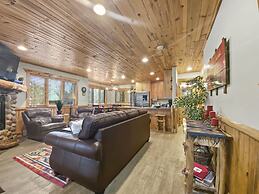 Timberwolf Lodge 6 2 Bedroom Cabin by RedAwning