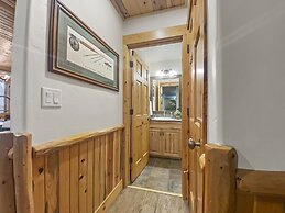 Timberwolf Lodge 6 2 Bedroom Cabin by RedAwning