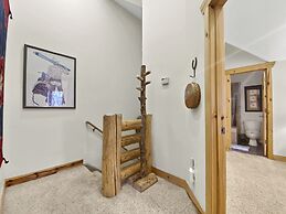 Timberwolf Lodge 6 2 Bedroom Cabin by RedAwning