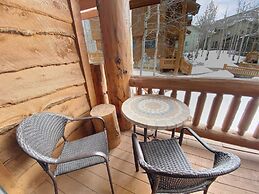 Timberwolf Lodge 6 2 Bedroom Cabin by RedAwning