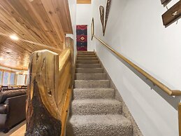 Timberwolf Lodge 6 2 Bedroom Cabin by RedAwning