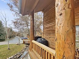 Timberwolf Lodge 6 2 Bedroom Cabin by RedAwning