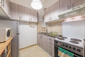 Relaxing Koukaki Apartment by CloudKeys