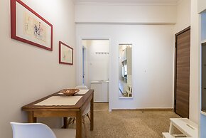 Relaxing Koukaki Apartment by CloudKeys