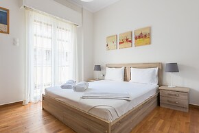 Relaxing Koukaki Apartment by CloudKeys