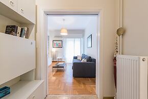 Relaxing Koukaki Apartment by CloudKeys