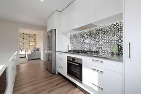 Sapphire Spring Rise