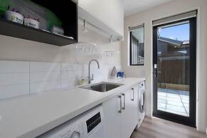 Sapphire Spring Rise