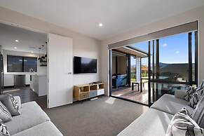 Sapphire Spring Rise