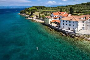 Pool Suite Glavotok at Krk Island