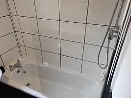 Riverside Park Penthouse Apartment In St Neots