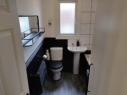 Riverside Park Penthouse Apartment In St Neots